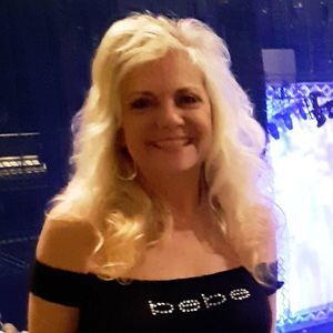 Meet your Posher, Lori